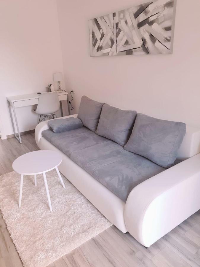 Apartmani Andrej Udbina Exterior foto